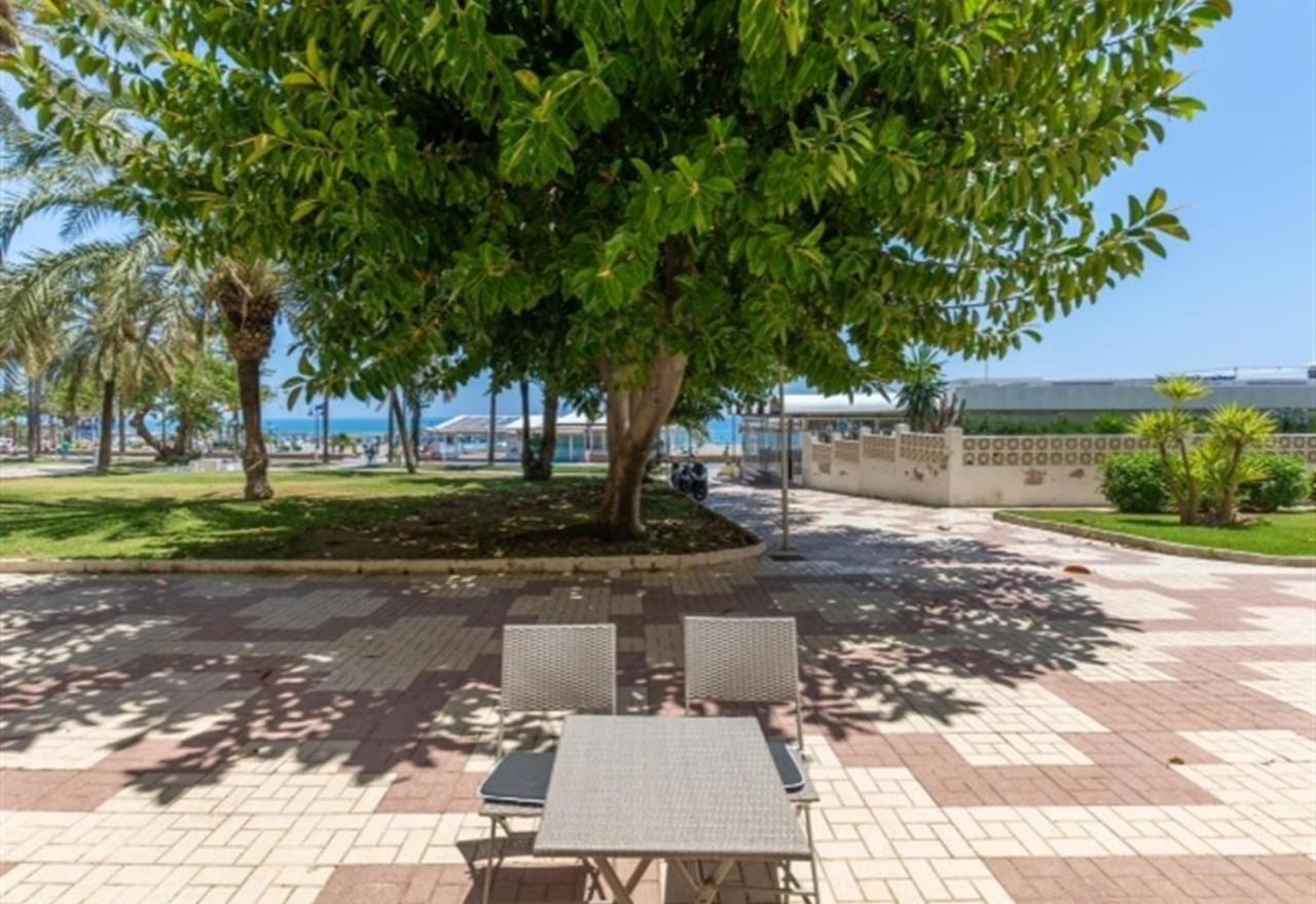 Beach Apartment Montemarcarihuela 托雷莫利诺斯 外观 照片